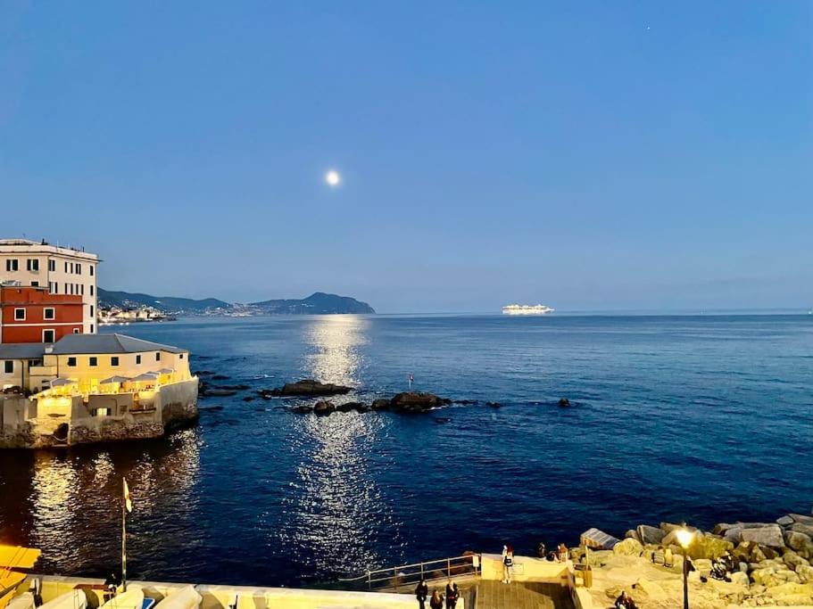 Moonlight In Boccadasse Apartment Genoa Bagian luar foto